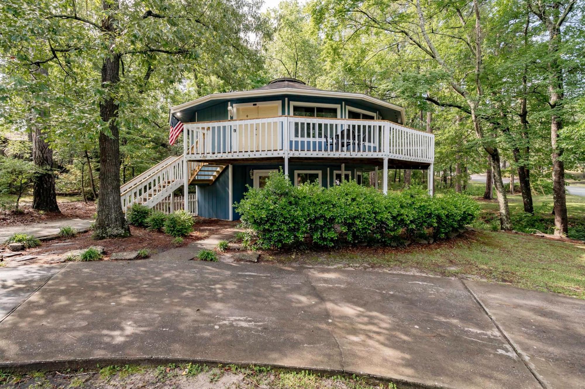 Villa Opulent Octagonal Oasis With Spiral Stairs-Minutes To Base Columbia Exterior foto